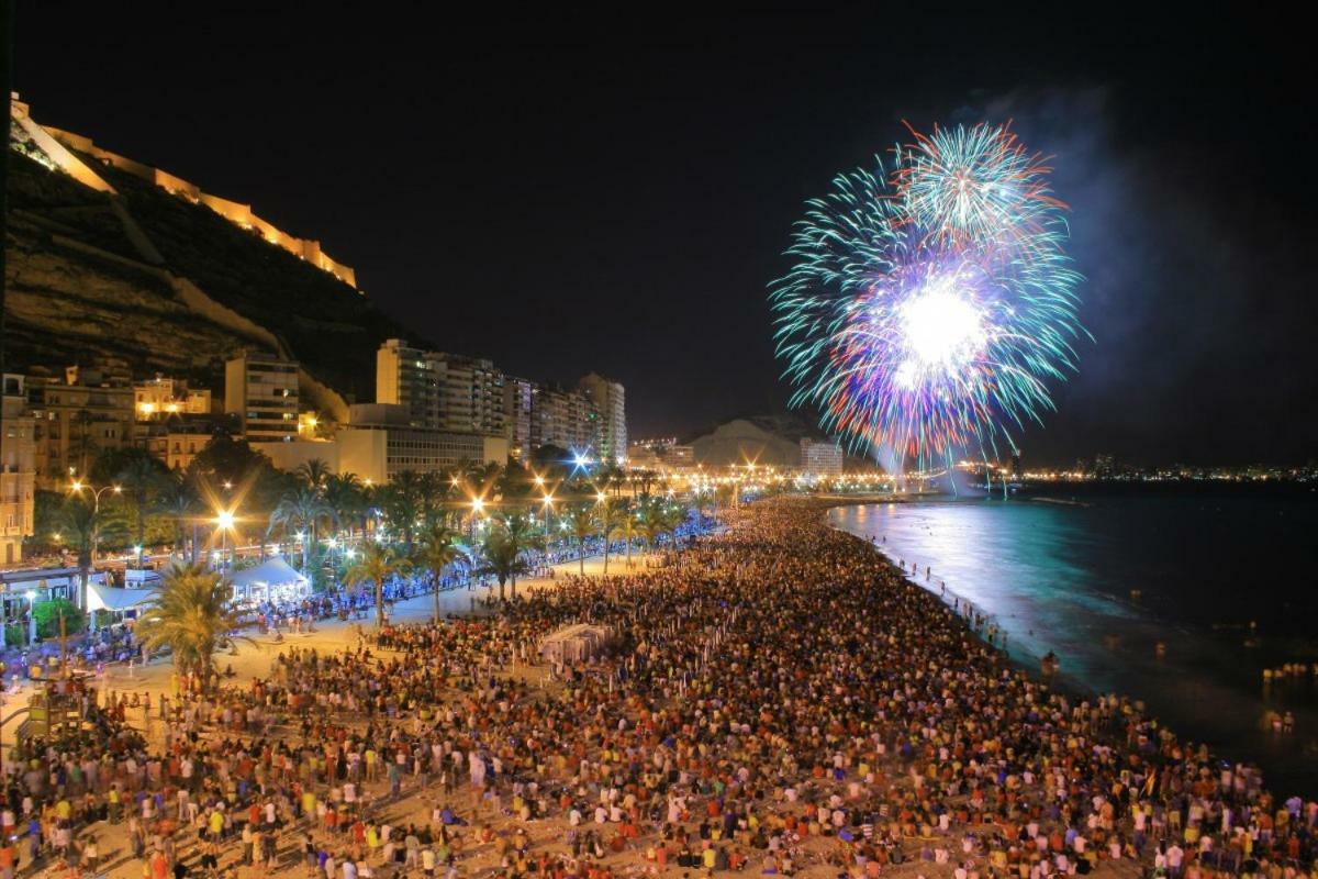 Ferienwohnung Luxury Penthouse,First Line Alicante Exterior foto